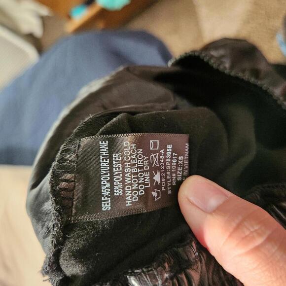 21 Saints Women's fleece lined faux leather joggers elastic waist black- size XS - Picture 9 of 9